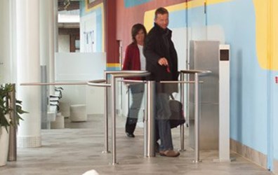 Scan Agentur leverer perosnkarrusel i hele Danmark